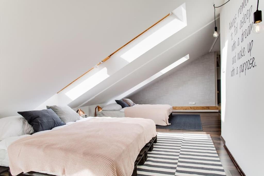 Unique City Centre Duplex, Castle View, Roof Top Terrace Apartmán Prague